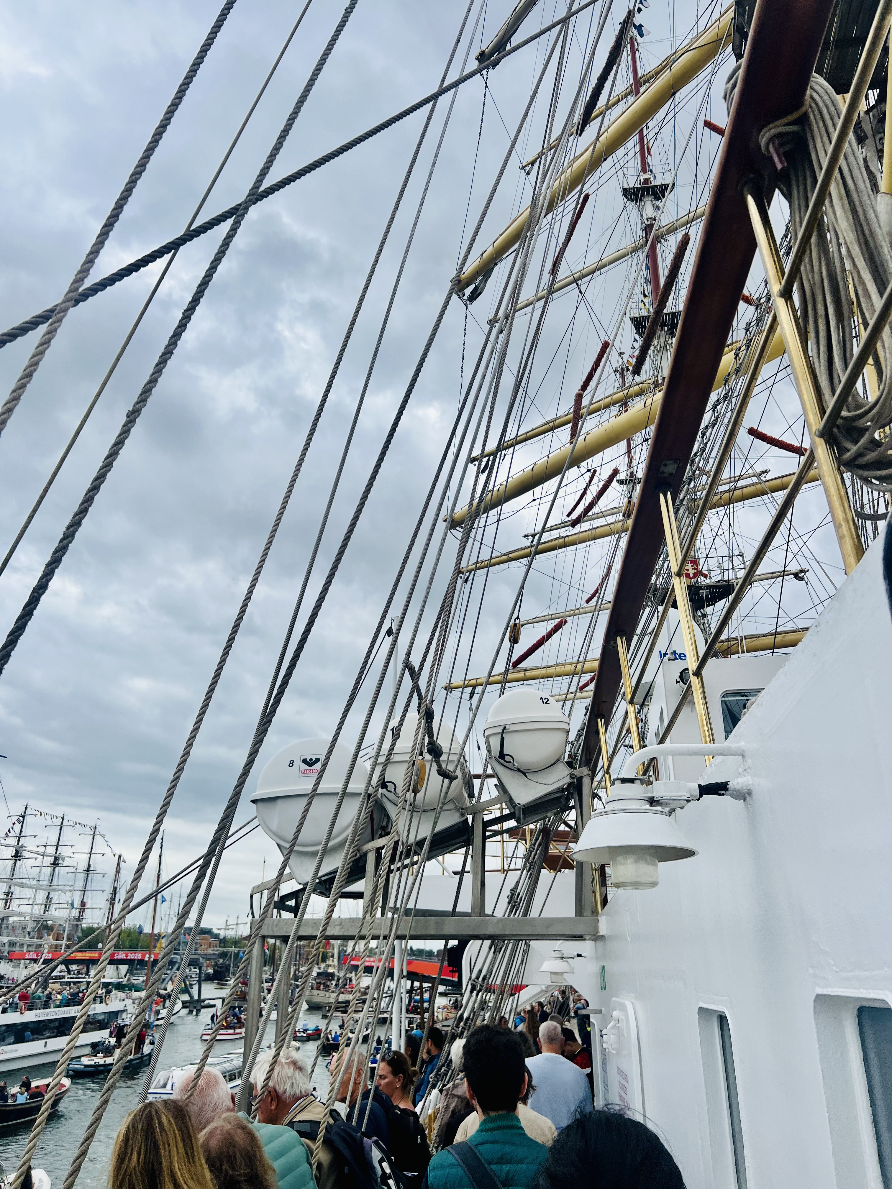 The Dar Mlodziezy on deck